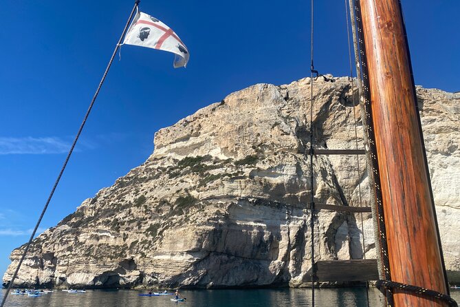 Classic boat tour of the Gulf of Cagliari - Why the Gulf of Cagliari by boat feels different