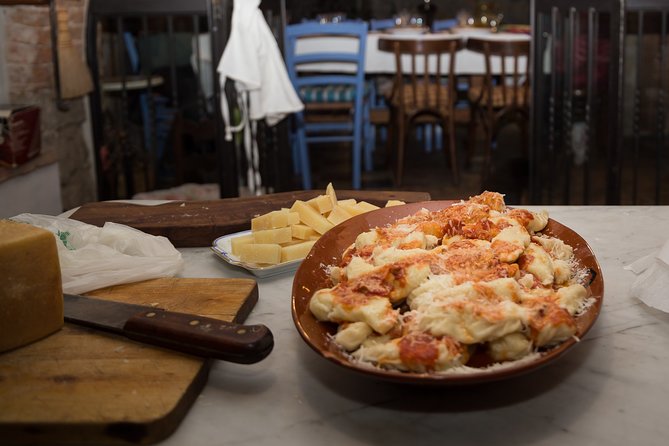 Cooking Class in a Secret Courtyard - Culurgiones (Sardinian Pasta) - Where You Meet at La Corte del Carrubo (18:30) and How the Evening Flows