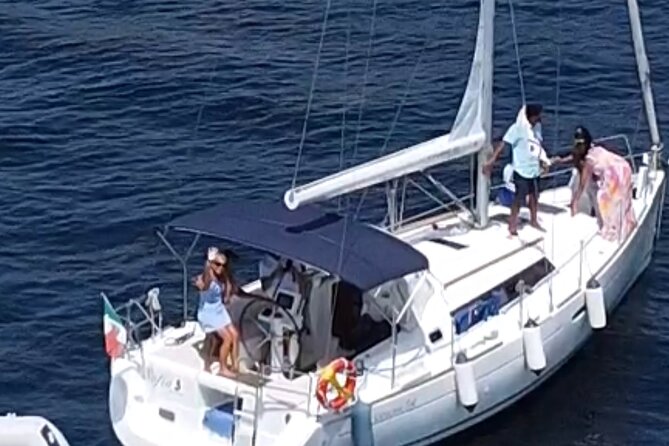 Daily excursions on a sailing boat, Maddalena Archipelago - Budelli and the pink beach area: what you should focus on