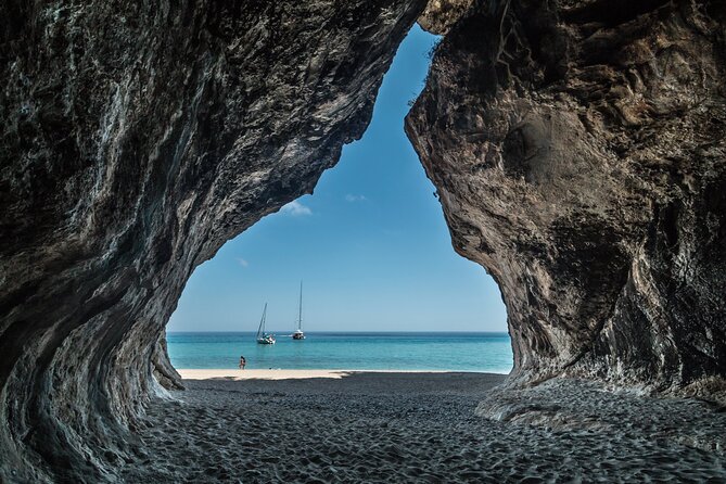 Day trip in the Gulf of Orosei Cala Mariolu - The morning cruise: Ogliastra cliffs, Pedra Longa, and the Grotto of the Doves