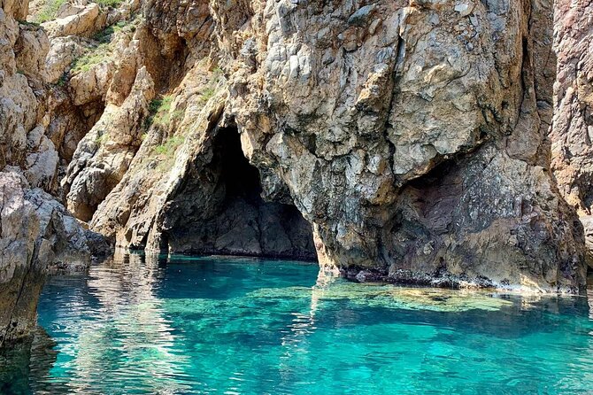 Dinghy tour to Buggerru in Southern Sardinia - Buggerru by boat: caves, coves, and the fun of narrow passages