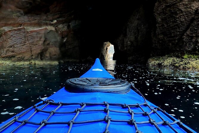 Discover the secrets of the island of Sant'Antioco by kayak - Who this Sant’Antioco kayak outing suits best