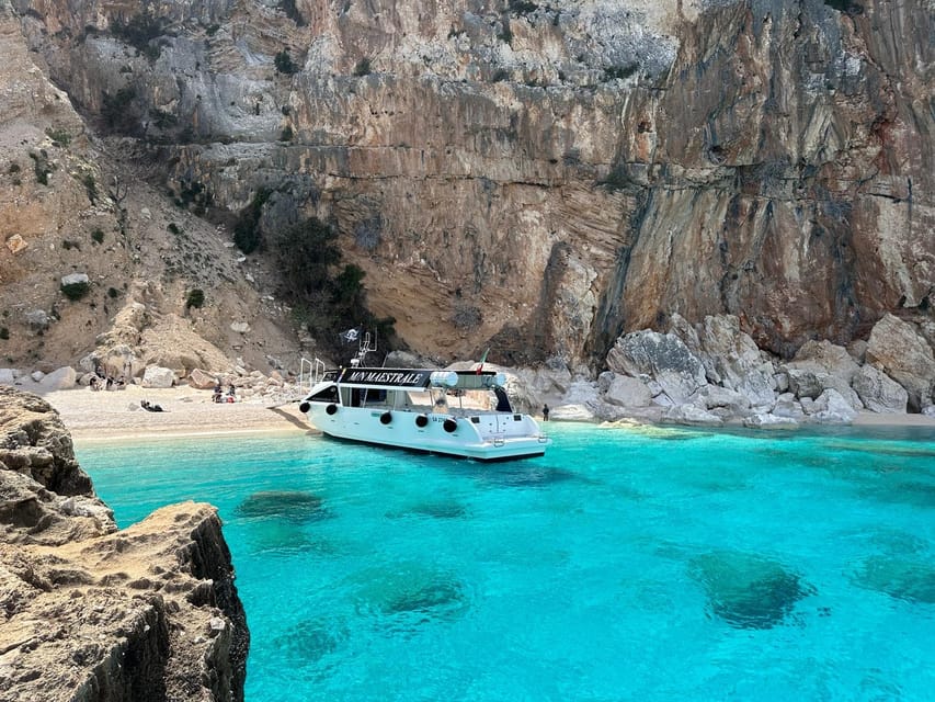 Exclusive: Gulf of Orosei Boat Tour with Aperitif - Cala Gonoritzé cliffs: the 20-minute photo stop strategy