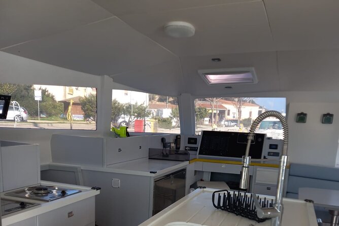 Excursion to Asinara Stintino La Pelosa National Park - Onboard food and the skippers: why Franco and Francesco matter