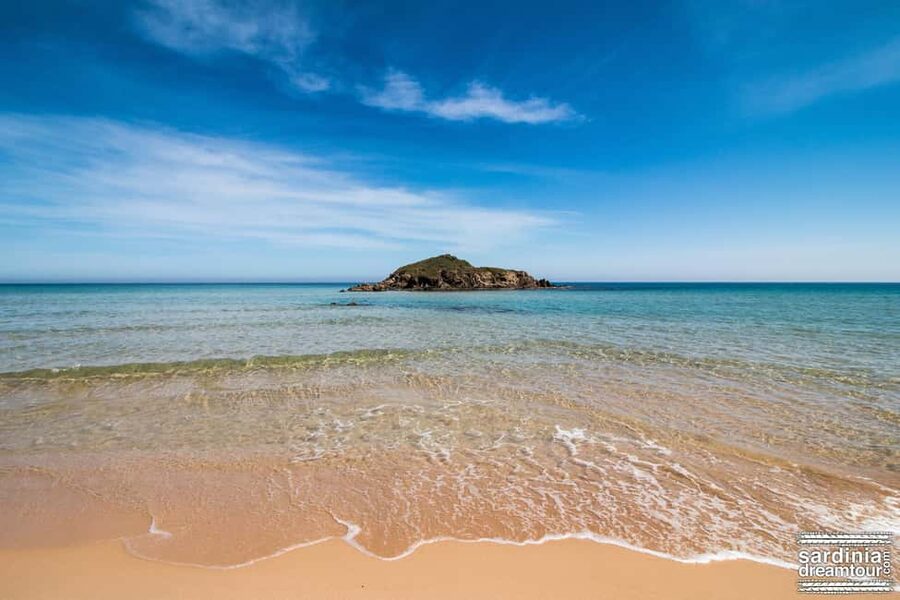 From Cagliari: 4x4 Mountains & Beaches of Chia area - What about food, drinks, and the rhythm of the day?