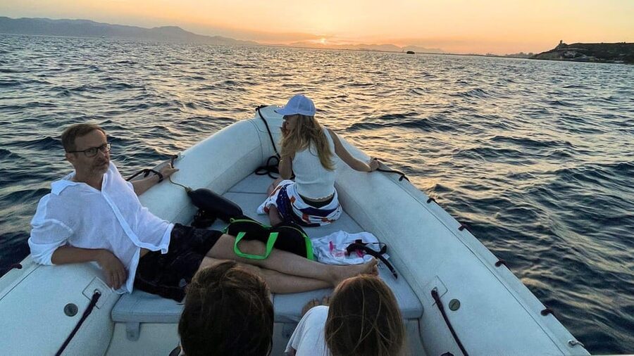 From Cagliari: sunset dolphin watching tour - Boat comfort and what you’ll use during the ride