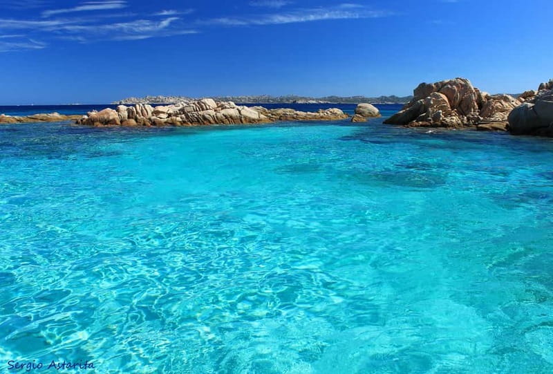 From Palau: 4 stops boat tour to La Maddalena archipelago - Spargi and Cala Granara (or Cala Ferrigno): wind-sheltered beach time