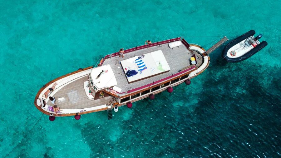 From Palau/La Maddal: Boat Tour of La Maddalena Archipelago - Price and value: $81 plus the €5 landing fee, with long water time