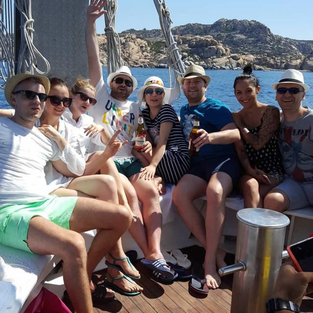 From Palau: La Maddalena Archipelago Boat Tour with Pasta - Getting to Pier G and finding the right boat