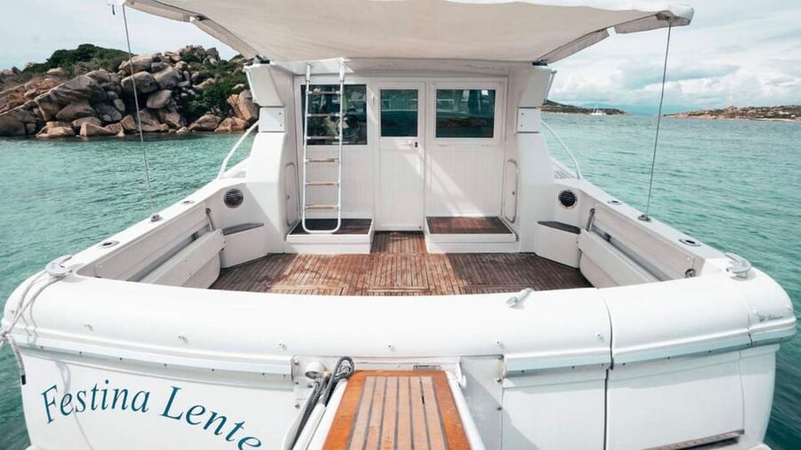 From Palau: La Maddalena Archipelago Yacht Tour with Lunch - Stop 1: Cala Corsara on Spargi and why the timing matters