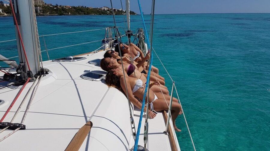 From Santa Teresa: Sailboat Tour to Corsica with Lunch - What to pack for a comfortable 8 hours on the water