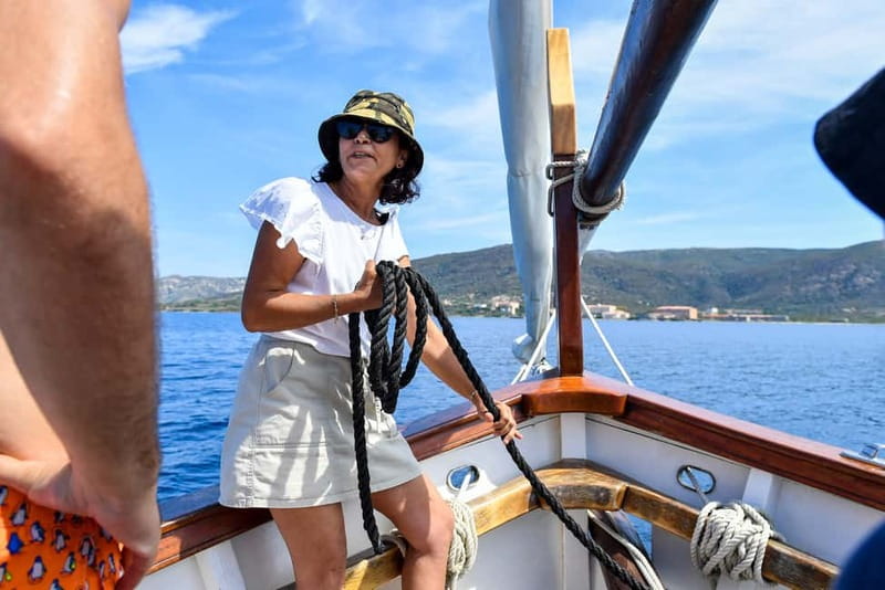 From Stintino: sailing trip to Asinara with Lunch - Li Giorri or Fornelli natural pools: second swim stop with a shorter reset