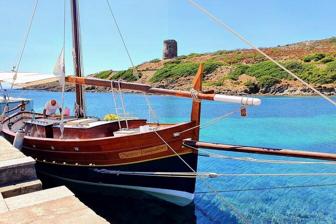 From Stintino: sailing trip to Asinara - Parco nazionale dell’Asinara: the protected island start