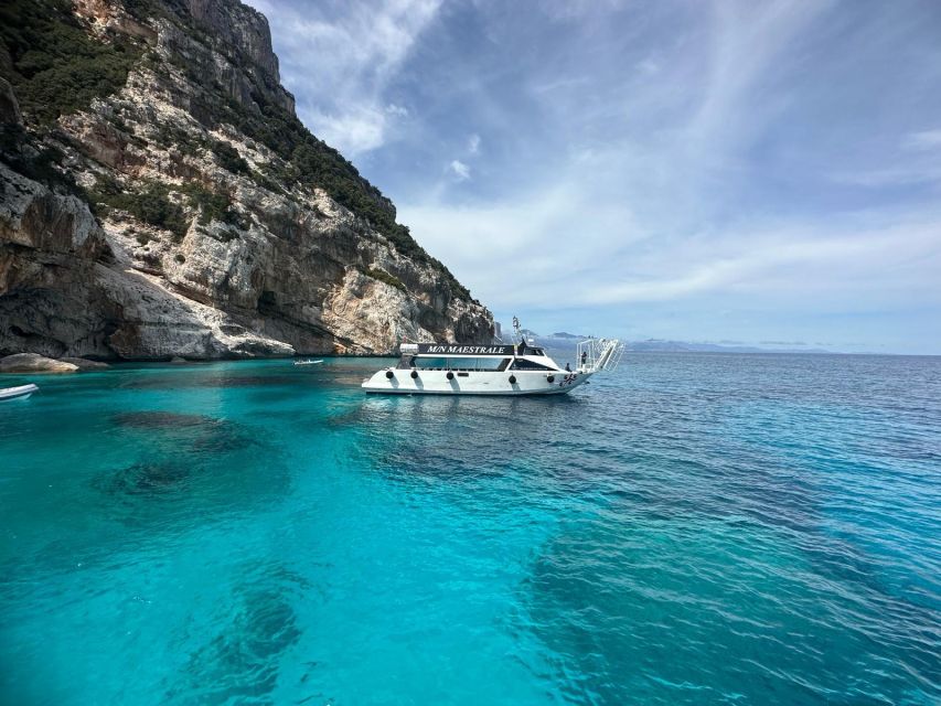 Gulf of Orosei: Grotta del Bue Marino & Cala Luna Boat Tour - Grotta del Bue Marino: Sea Ox Cave, Shepherds, and the Water Meeting