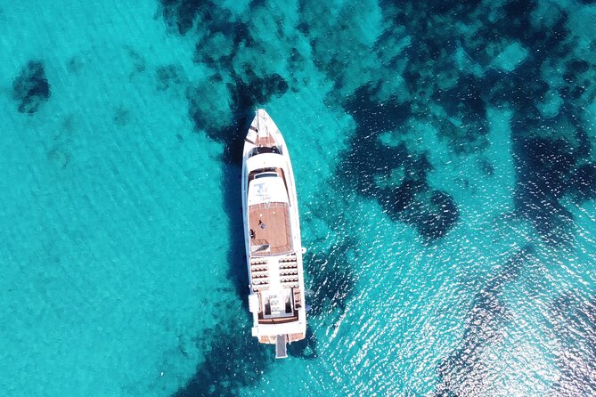 La Maddalena Archipelago Comfort Boat Tour - Getting oriented: meeting point, timing, and group size