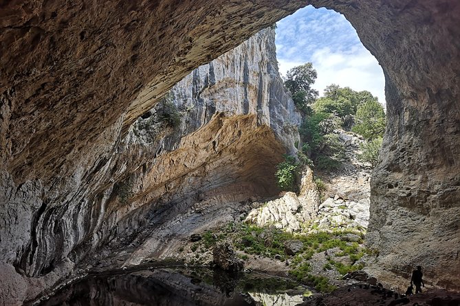 Off-road tour in the Supramonte and visit to Pischina Gurthàddala - The Supramonte drive: panoramic SS 125 to a wilder world