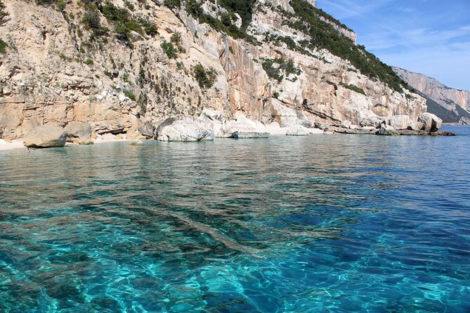 One day tour in rubber dinghy in the Gulf of Orosei with Skipper - Cala Mariolu Lunch Break: A Beach Stop Designed for Hanging Out