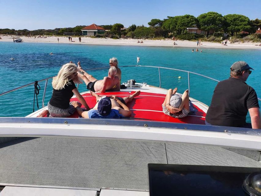 Palau: La Maddalena Archipelago Cruise with Lunch and Drinks - Budelli Island: 30 minutes that are basically for the famous views