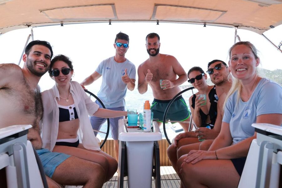 Poltu Quatu: La Maddalena Archipelago Sailboat full-day trip - The boat experience: what Rosa Velata and small-group energy add