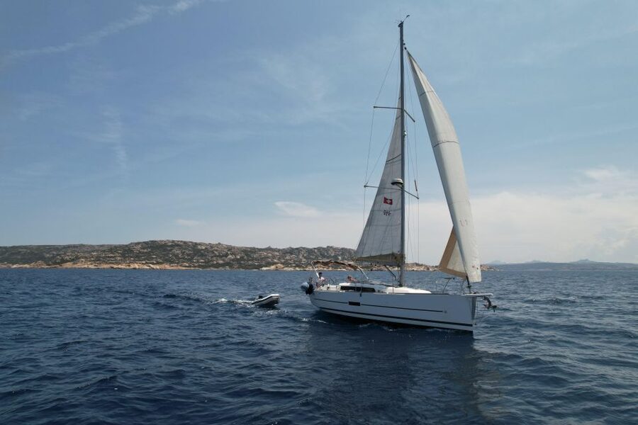 Poltu Quatu: La Maddalena Archipelago Sailboat full-day trip - Food onboard: North Sardinia comfort, not just snacks