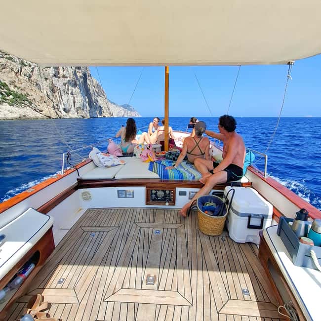 Porto San Paolo: Half Day Boat Tour to Tavolara and Molara - Setting Off from Porto San Paolo: Finding Wave Marina Fast