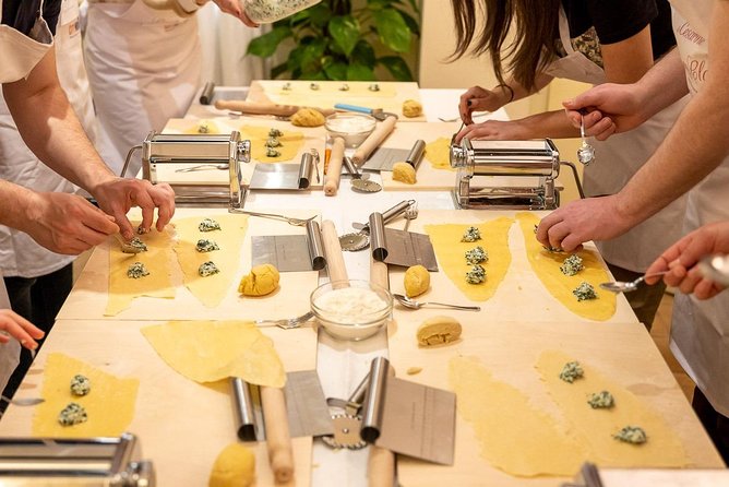 Private cooking class with lunch or dinner in Arzachena - Why a private cooking class in an Arzachena home hits different