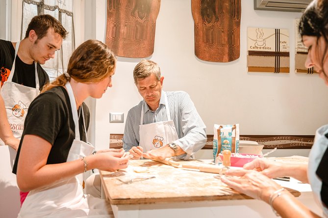 Private cooking class with lunch or dinner in Arzachena - Getting there and setting expectations in English