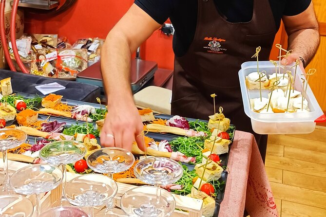 Private local Food and Wine tasting - A 1-Hour Food and Wine Stop That Brings Sardinia to the Table
