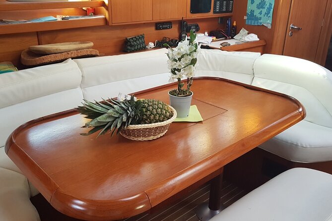 Sailing boat from Santa Teresa di Gallura to the Maddalena Archipelago - Price and what makes it feel like a deal