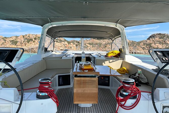 Sailing boat tour in the La Maddalena archipelago - Why the Small Group Size Changes Everything