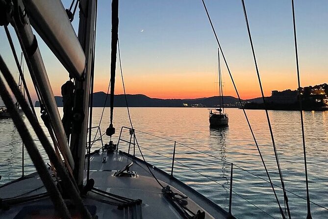 Sailing boat tour in the Maddalena Archipelago - The windy-day reality: how to feel confident on a sailboat