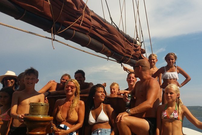 Sailing day trip on Tall Ship Andrea Jensen with Lunch and Wine - Getting aboard: the 10:00am rhythm and your day at sea
