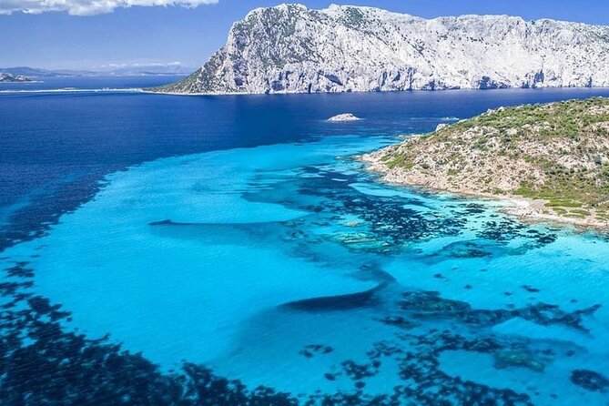 Sailing ship from Porto San Paolo (S.Teodoro-Olbia) to Tavolara, Molara - Tavolara stop: aperitif swim and lunch with the best views