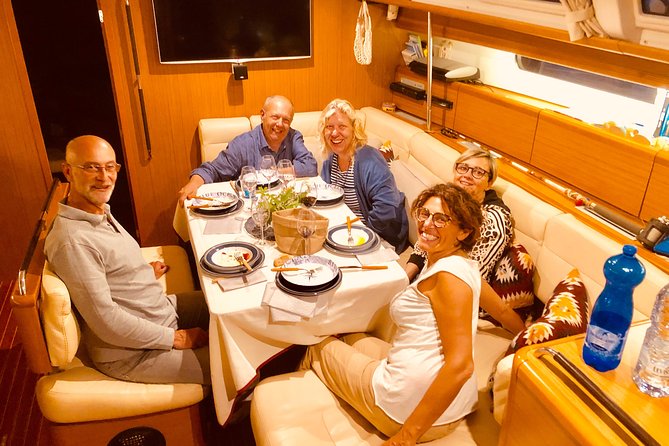 Sailing weekend in Ogliastra, Sardinia - ALL INCLUSIVE - Day 3 toward Cea and Ogliastra Isolotto: red rocks, dinghy access, and a special lunch