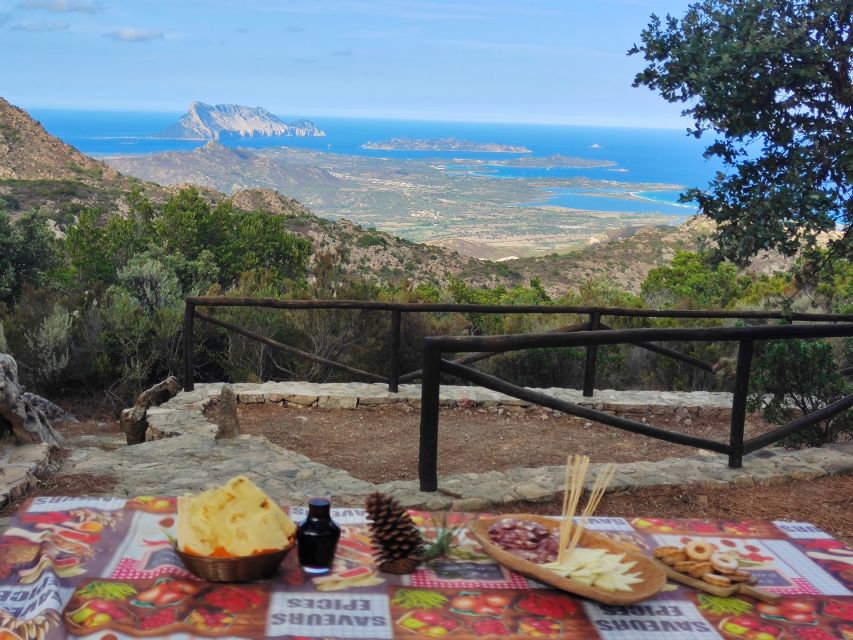 San Teodoro: Rio Pitrisconi Jeep and Hiking Tour - Stazzi Pitrisconi: Gallura’s stone-world before the hike