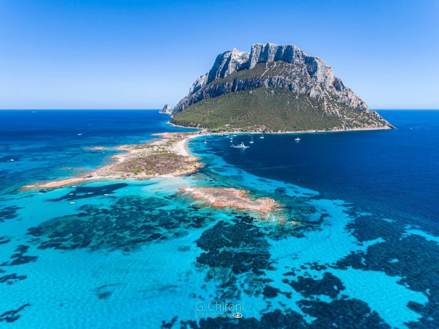 Sardegna: Tavolara Boat Tour with Snorkeling - Spiaggia del Dottore: your first serious swim-and-snorkel break