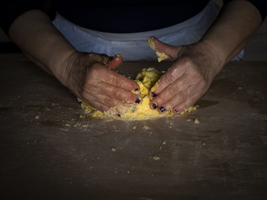 Sardinia Cooking Class: Fresh Handmade Pasta - Entering a Campidanese House in Sinnai (Not a Studio)