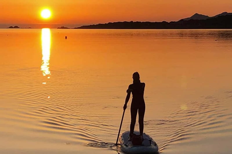 Sardinia: SUP Paddleboard Tour Sunrise, lesson and Breakfast - Getting set up: gear, life jacket, and your “first 10 minutes” on the board