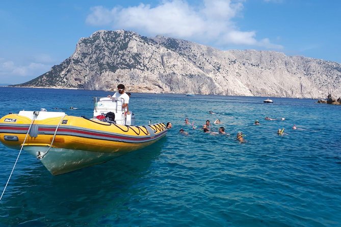 Snorkeling marine protected area Tavolara - Your guides and captain: what the best days feel like