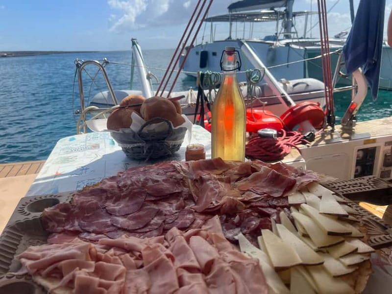 Stintino: full day tour catamaran Asinara Island - Why Asinara by catamaran works so well for a full day
