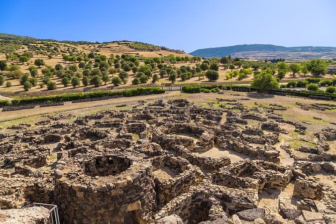 SU NURAXI BARUMINI Unesco World Heritage Site - Entering the nuragic village: the order that makes sense of the site