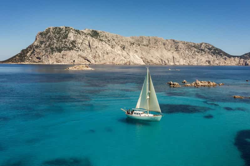 TAVOLARA TOUR WITH 15 METERS VINTAGE SAILBOAT WITH APERITIF - Molara pools: the snorkeling focus (and the kind of water you want)