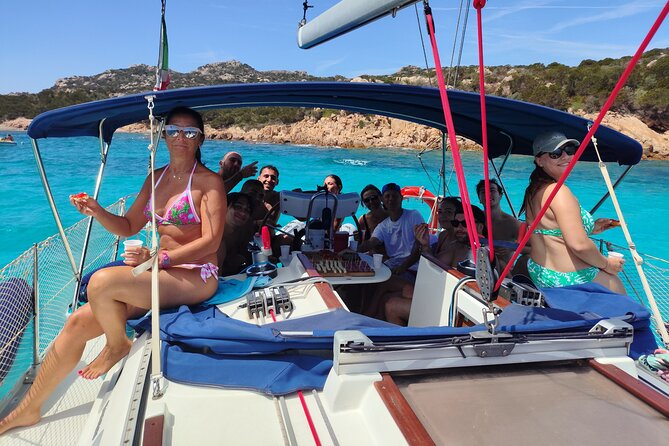 Tour to the islands of the La Maddalena Archipelago by sailing boat - Why this La Maddalena sail day feels different from a basic boat trip