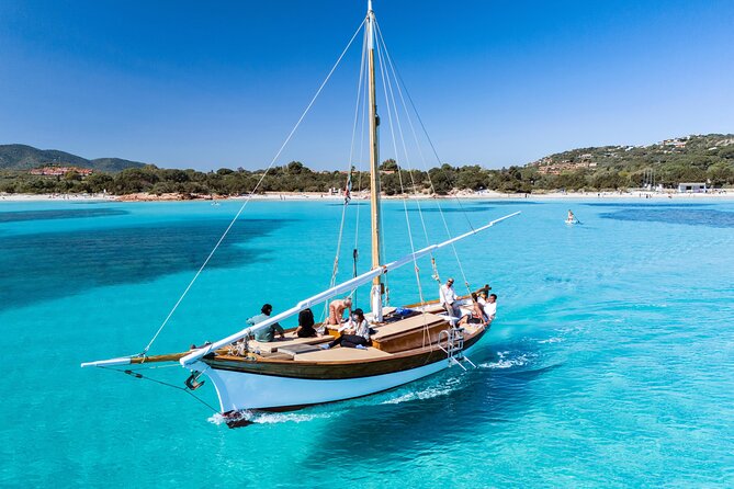 Traditional sailing ship tour to Tavolara and Molara - A 7-hour sailing day that changes with the wind